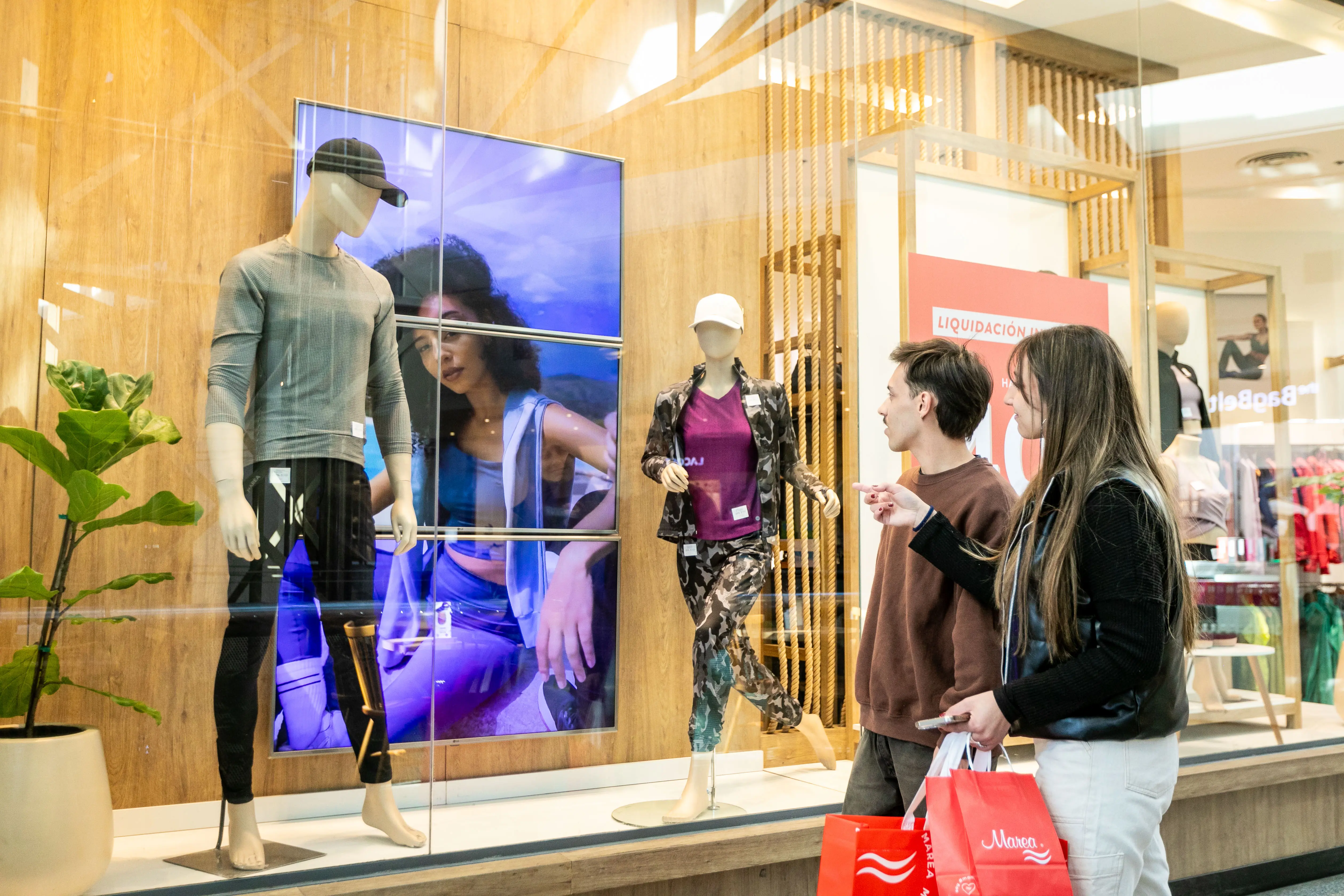 Banner Director - Digital Desk Display en local comercial